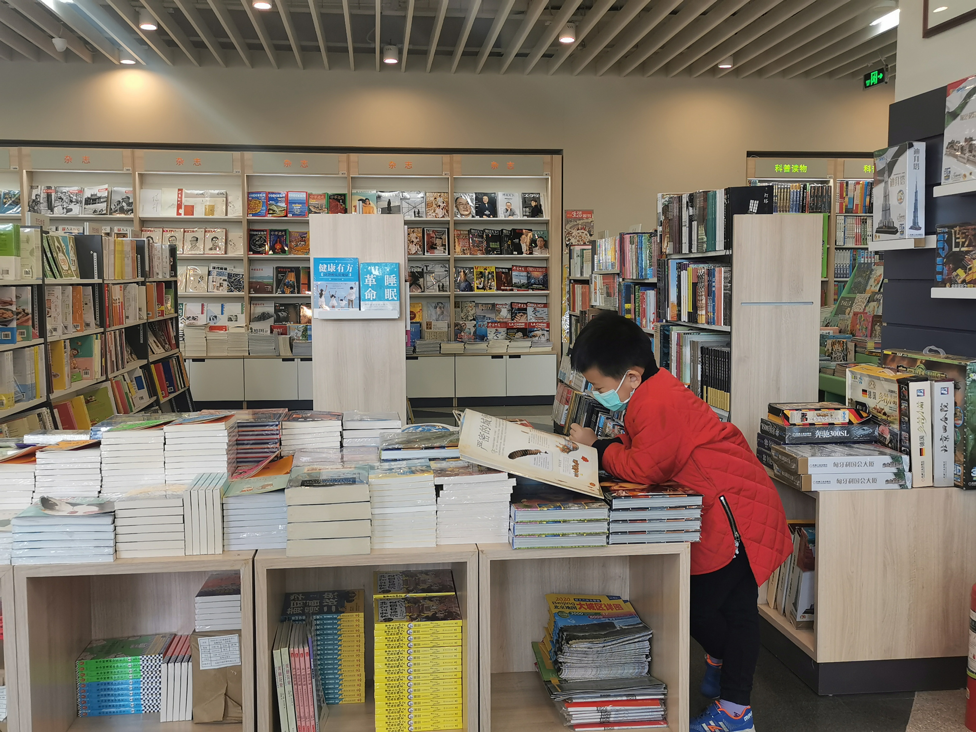 三联书店总店重新开张 24小时营业明年4月重启|三联书店|韬奋_新浪新闻