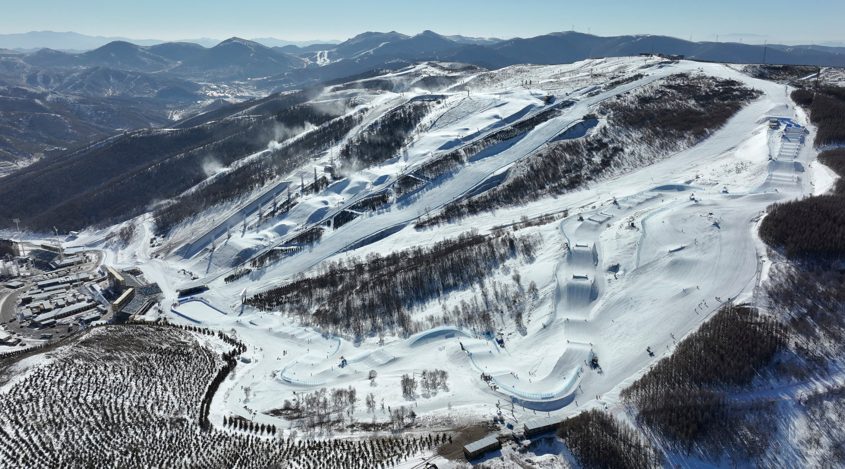 全景航拍张家口赛区云顶滑雪公园冬奥会赛道