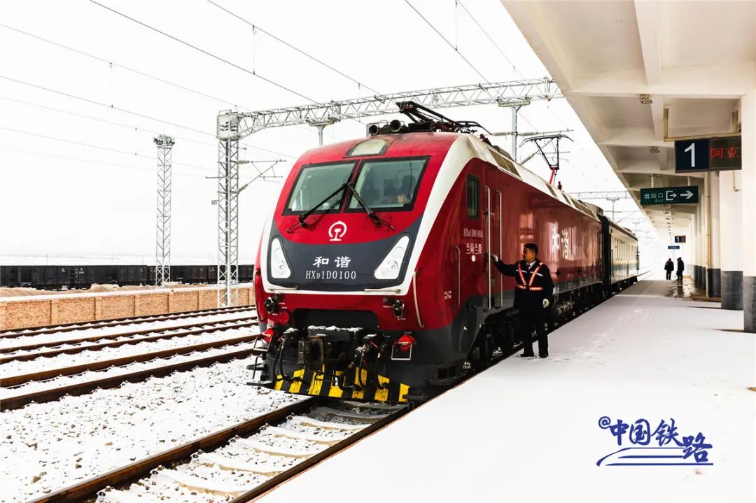 中国铁路：兔年也不能带兔子上火车