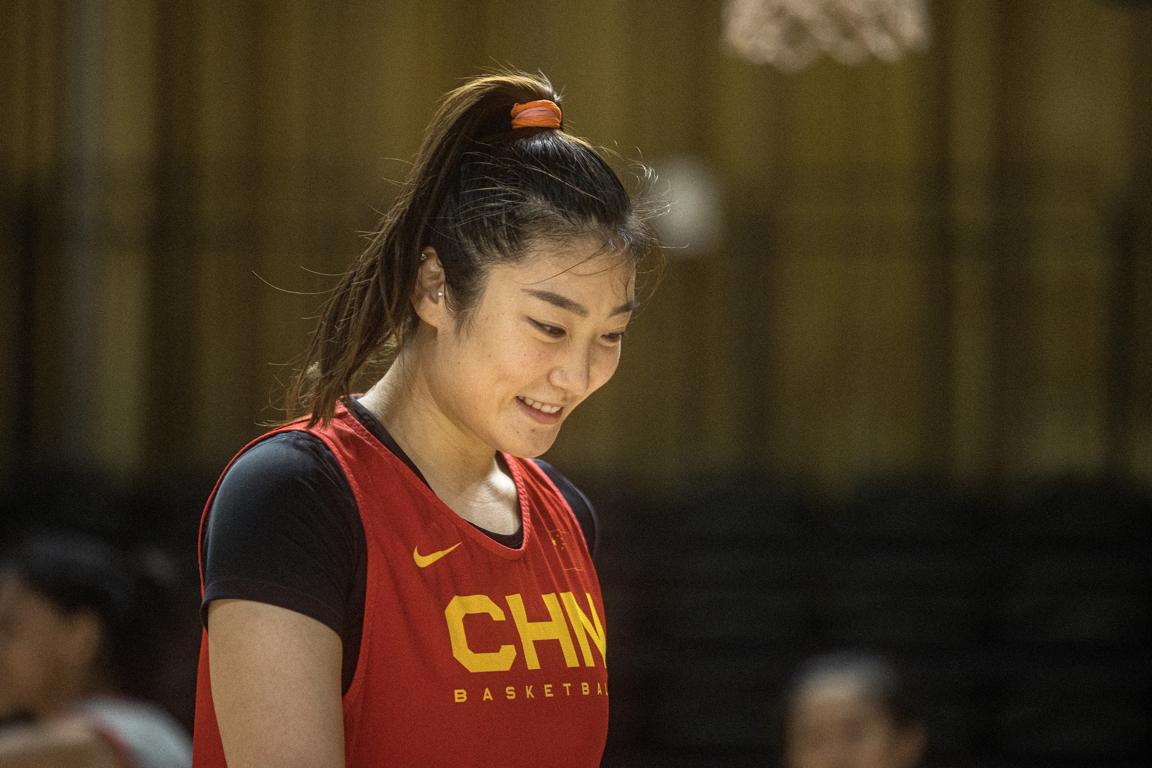 球迷高呼MVP！李梦16分率队击败比利时，中国女篮成功锁定小组第二_哔哩哔哩_bilibili